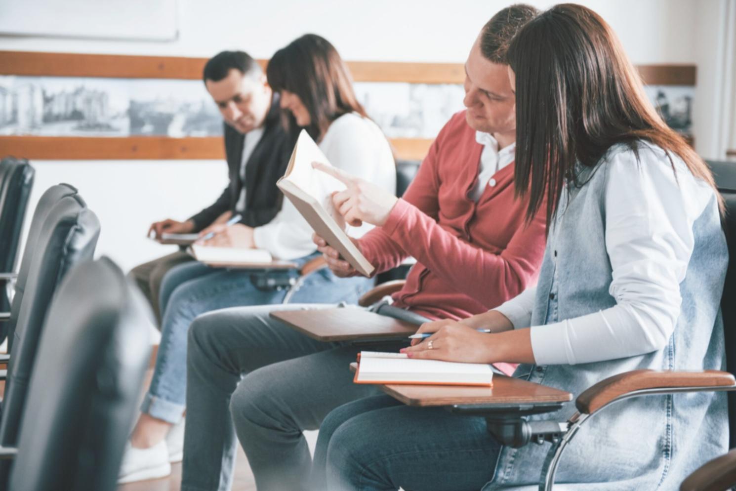 Vista general del entorno de aprendizaje y las herramientas utilizadas en el programa